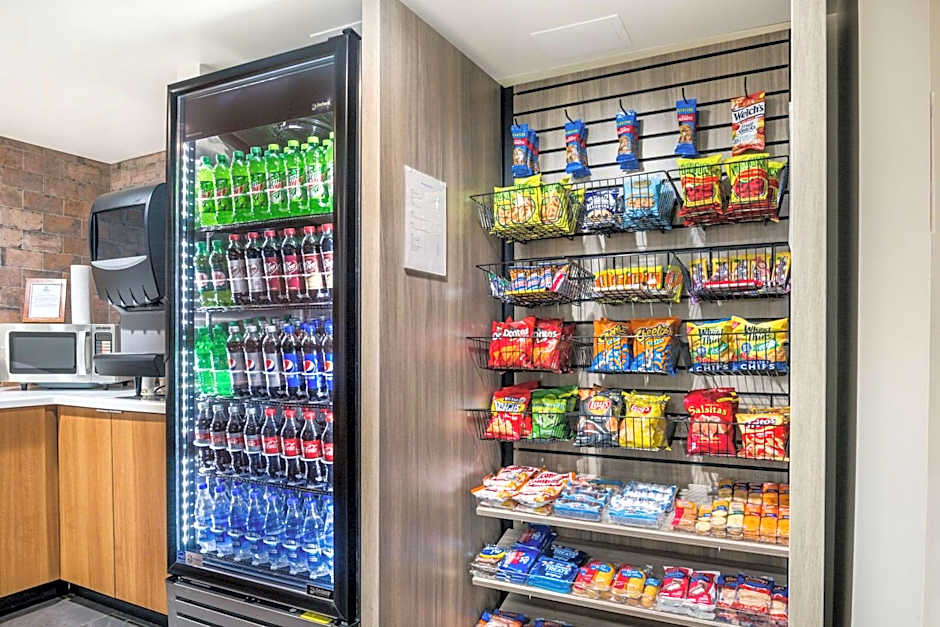 Clarion Pointe Richmond North Near University