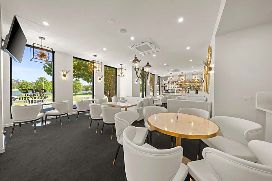 The Carrington Hotel