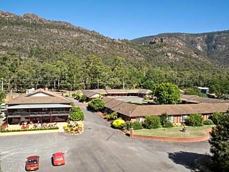 Golden Chain Country Plaza Motel Halls Gap