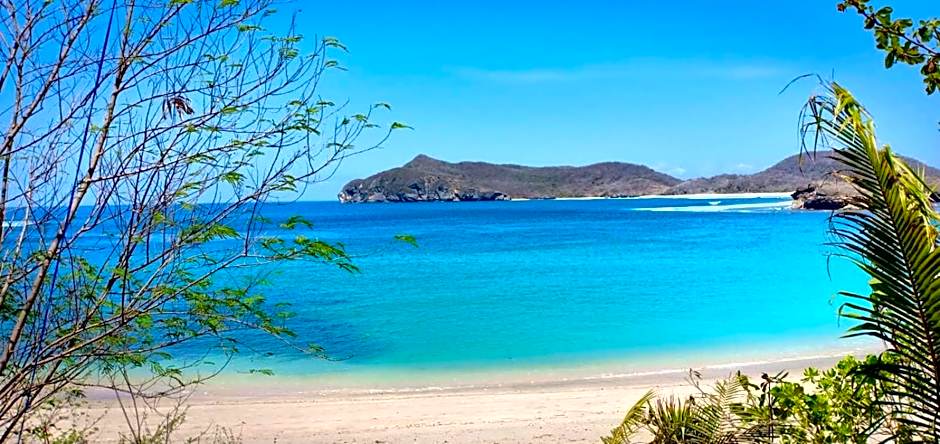 Castaway Surf Retreat