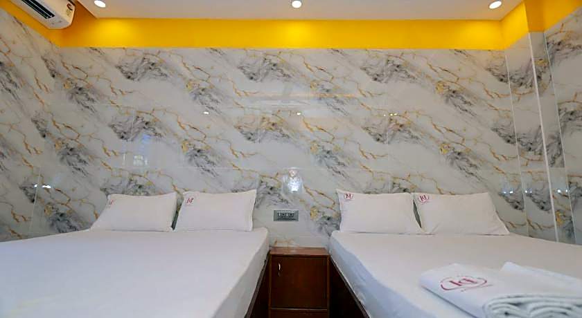 HOTEL CYRIL