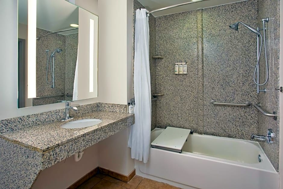 Holiday Inn Express Augusta North By IHG