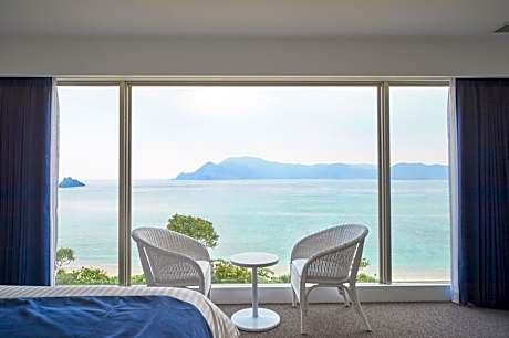 Twin Room with Sea View