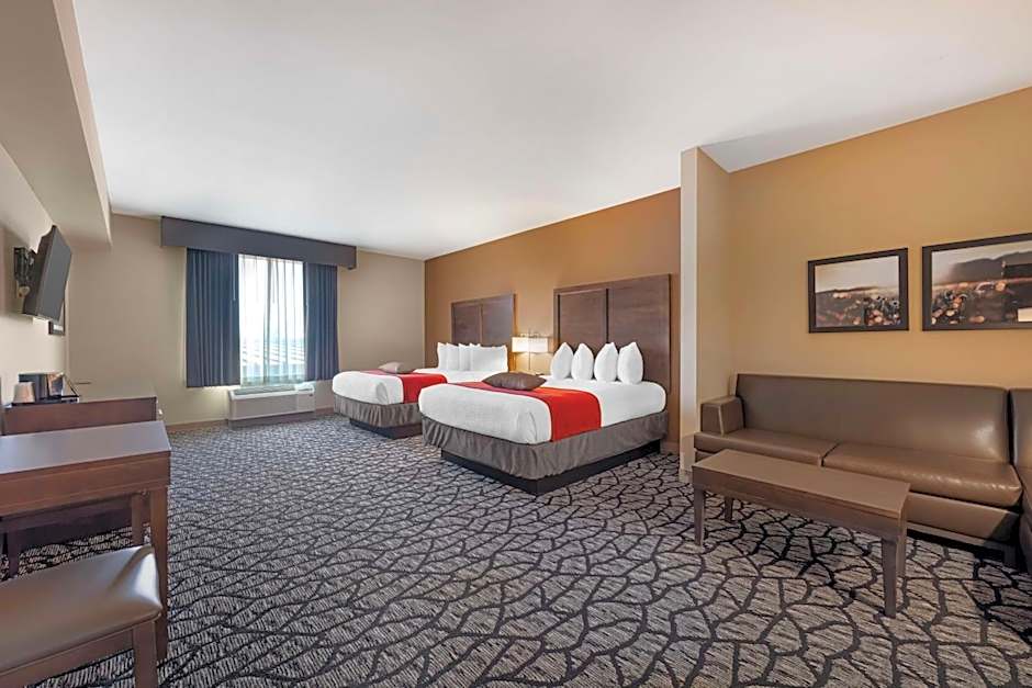 Best Western Plus Lakeview Hotel