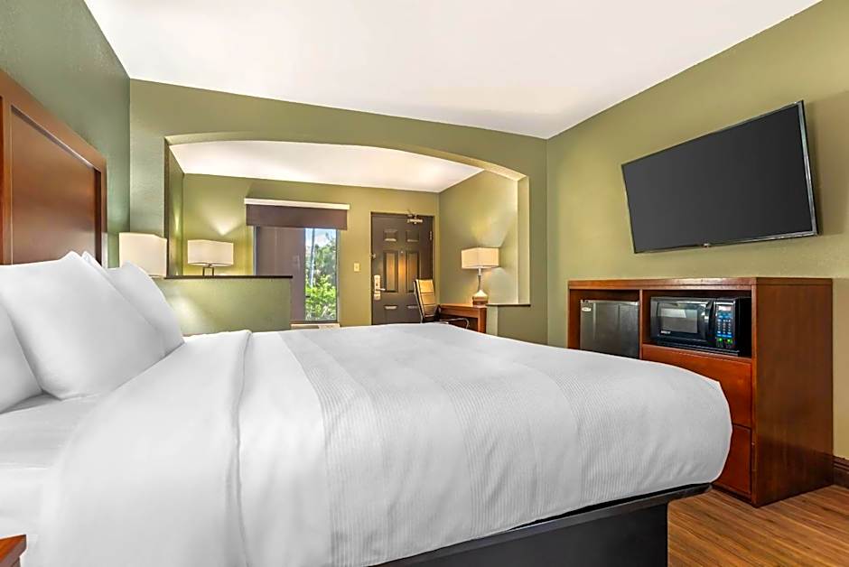 Quality Inn & Suites near Panama City Beach