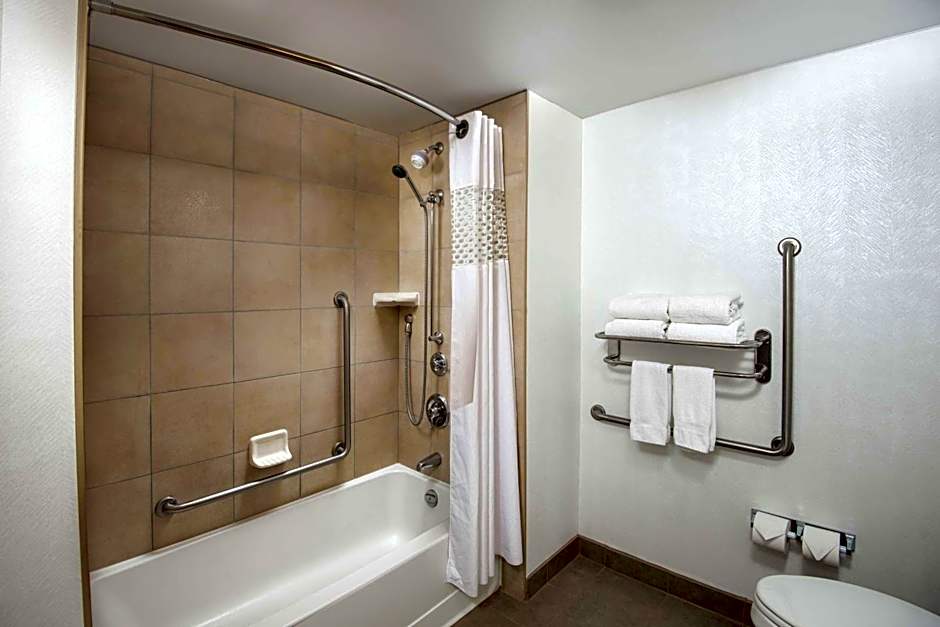 Hampton Inn - Suites by Hilton Barrie Ontario Canada