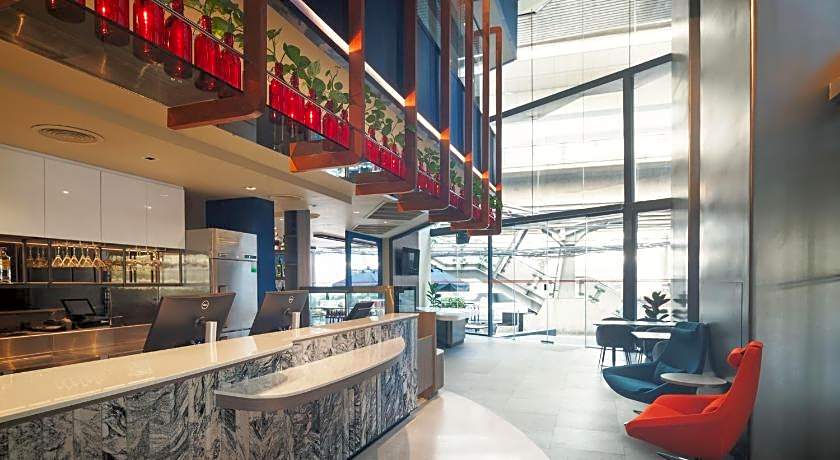 Lumen Bangkok Udomsuk Station