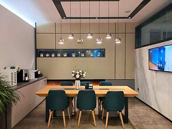 Home Inn Hotel (Guangzhou Yongqingfang Ruyifang Subway Station Branch)