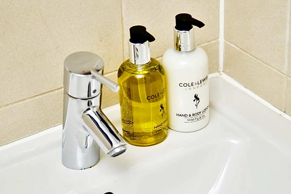 Deluxe City Centre Apt Balcony View Free Parking