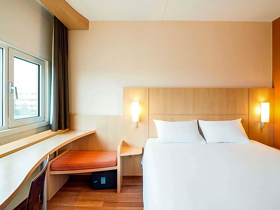 ibis Amsterdam Airport
