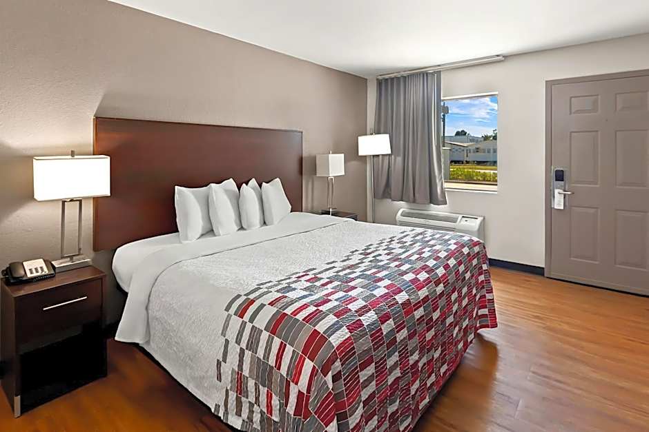 Red Roof Inn Muscle Shoals