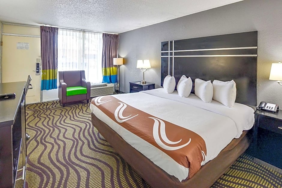 Quality Inn & Suites Hardeeville - Savannah North - Renovated with Hot Breakfast Included