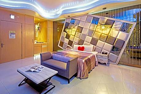 Standard Double Room (Check-in after 20:00)