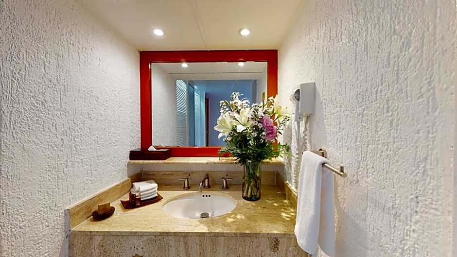 Park Royal Beach Ixtapa - All Inclusive