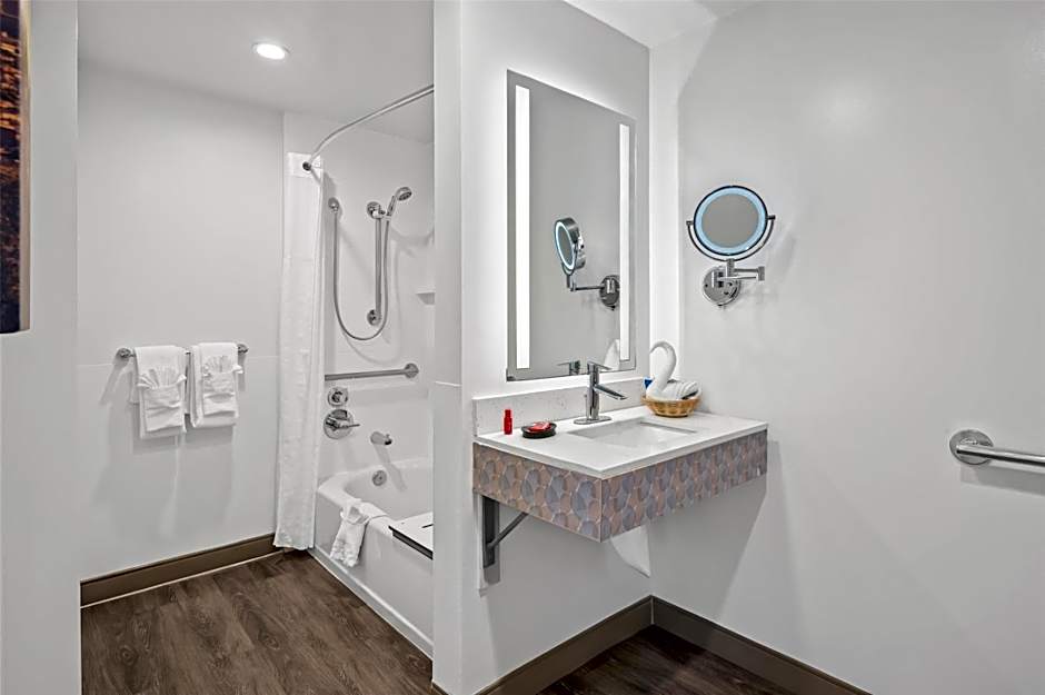 SureStay Hotel by Best Western Santa Monica