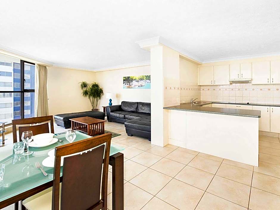 BreakFree Acapulco Surfers Paradise