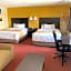 Days Inn & Suites by Wyndham Des Moines Airport
