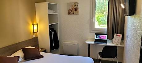 Double Room with Air-Conditioning