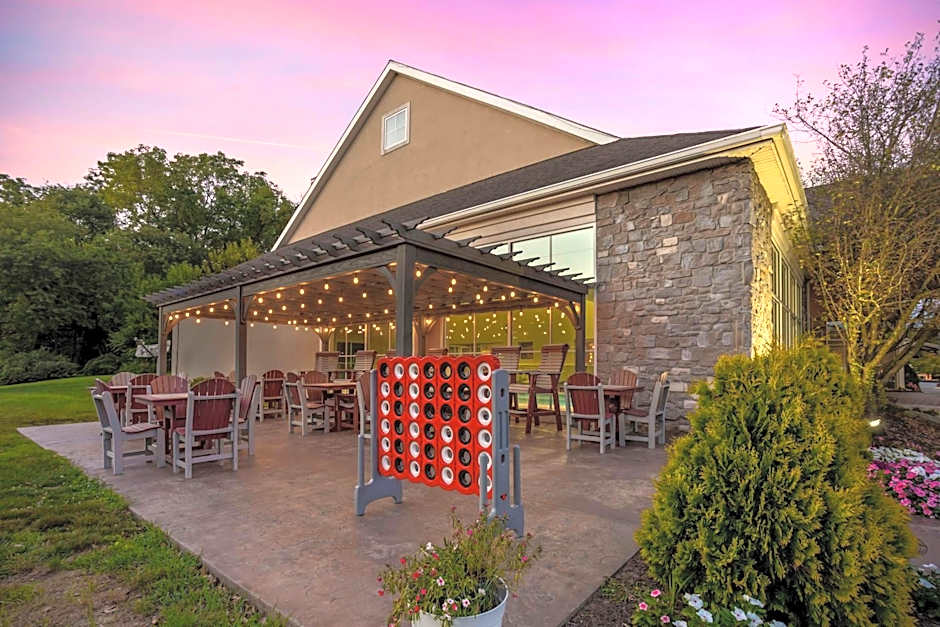 Best Western Plus Revere Inn And Suites