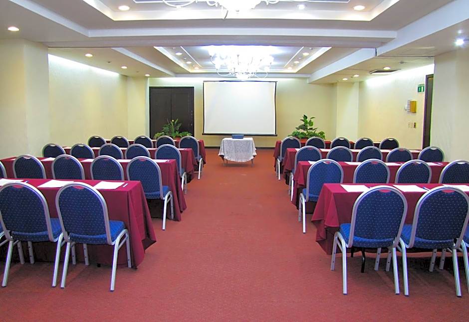 Aranzazu Plaza Kristal Aguascalientes