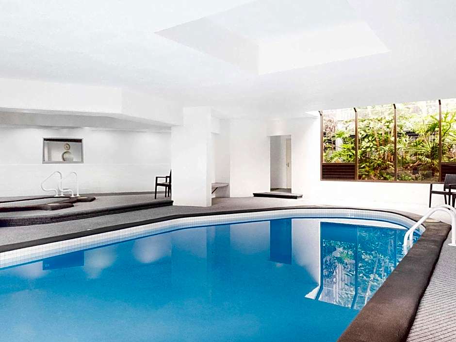 BreakFree Acapulco Surfers Paradise