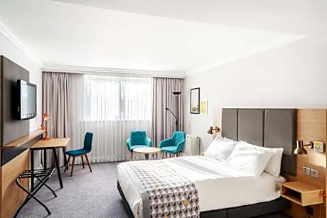 Standard Queen Room - Disability Access