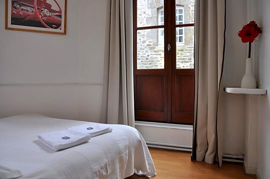 Cafe Hotel du Theatre
