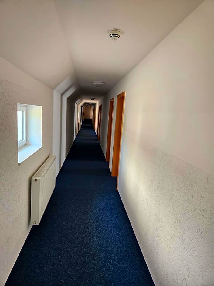 Hotel Hoyers in Pinneberg, Free Parking and WiFi