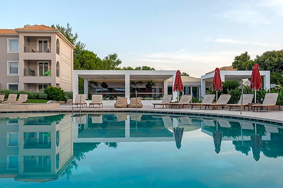 Bitzaro Grande Hotel & Suites