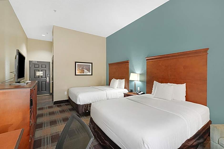 La Quinta Inn & Suites by Wyndham Houston Hobby Airport