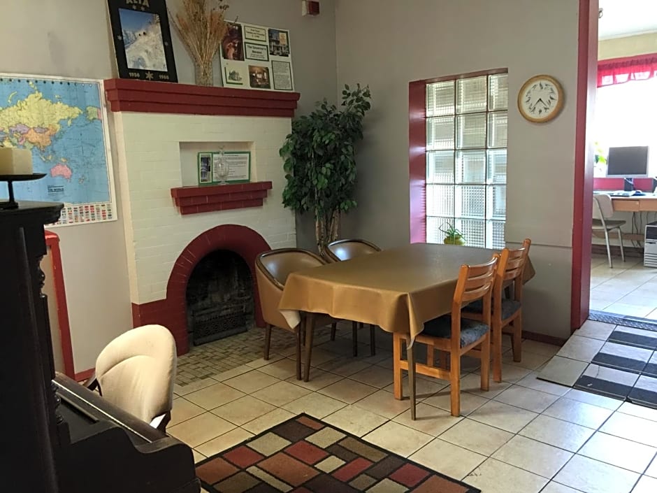Avenues Hostel