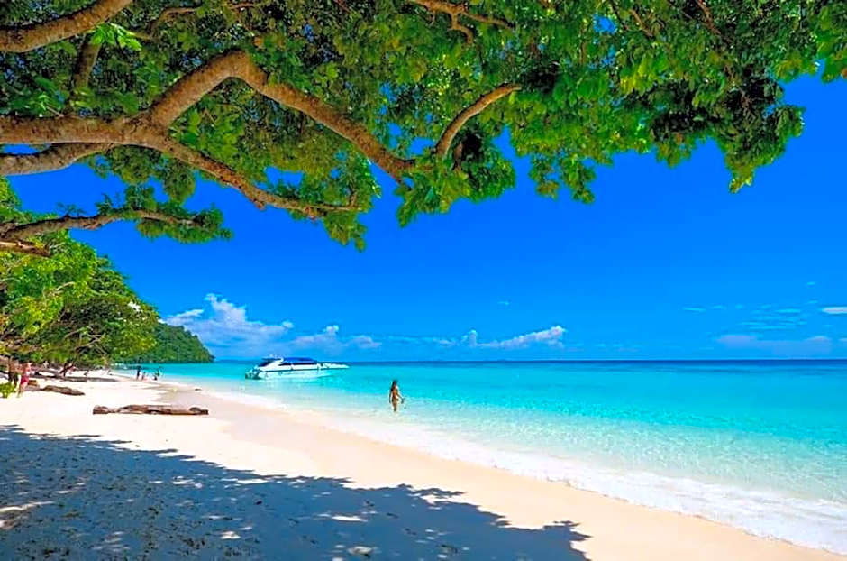 Lanta Hostel - Adult only