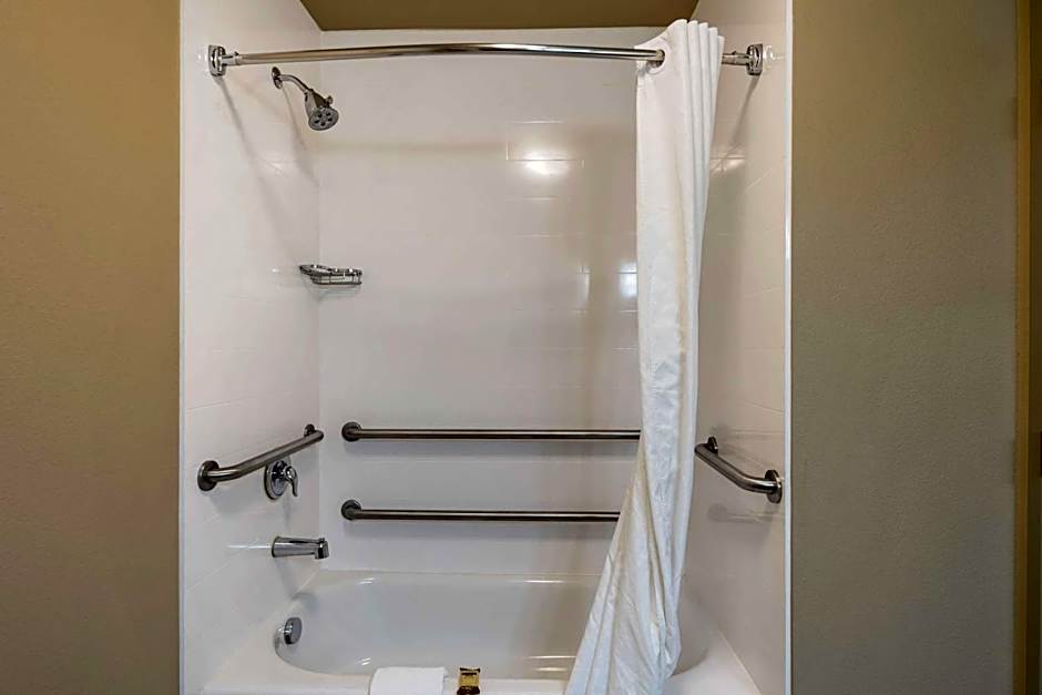 Best Western Plus Chena River Lodge