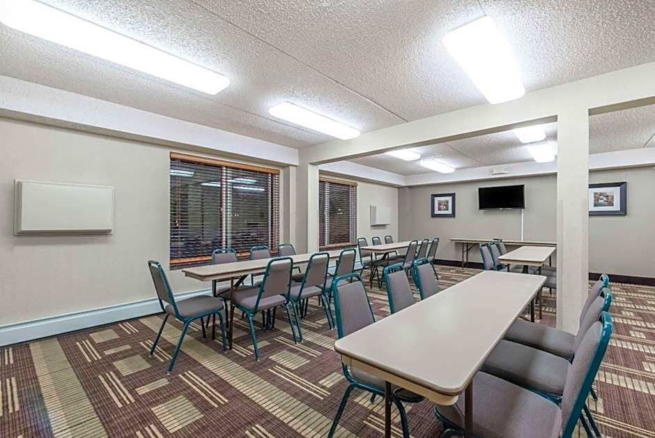 Days Inn by Wyndham Bismarck
