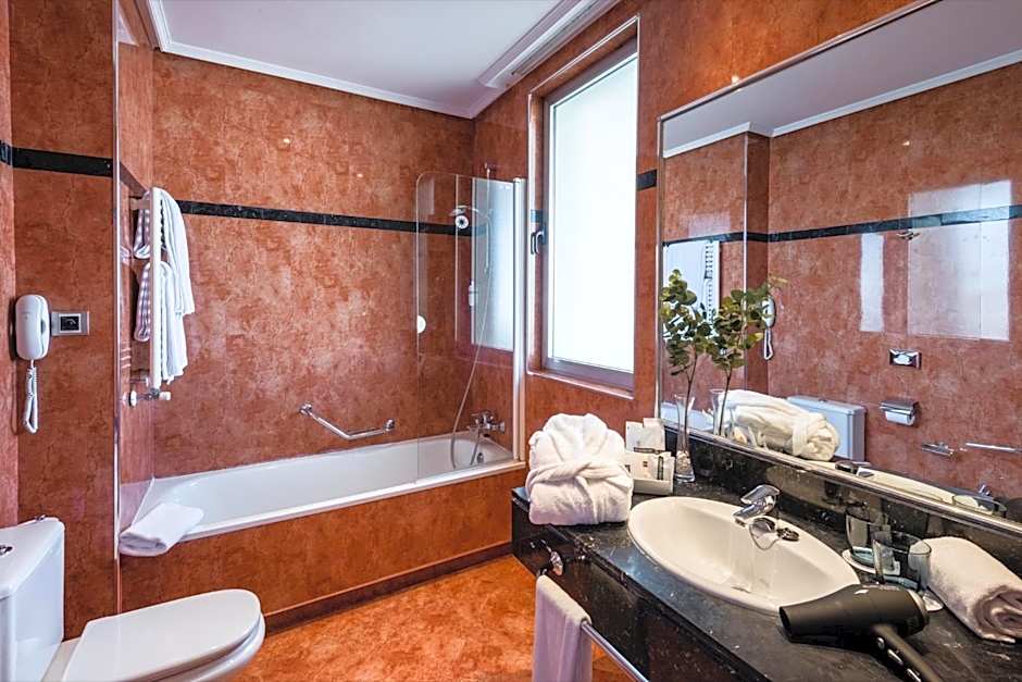 Hotel Madrid Plaza España Affiliated by Meliá