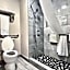 Quality Inn & Suites Los Angeles Airport - Stadium District