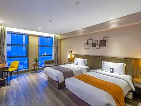 Home Inn Plus (Dongying Financial Port)