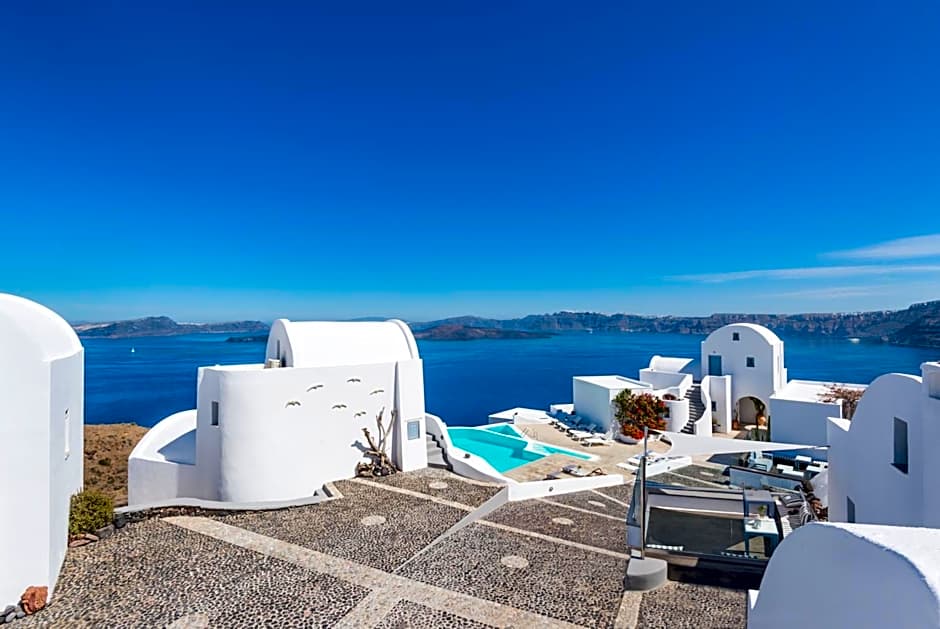 Apanemo Hotel & Suites