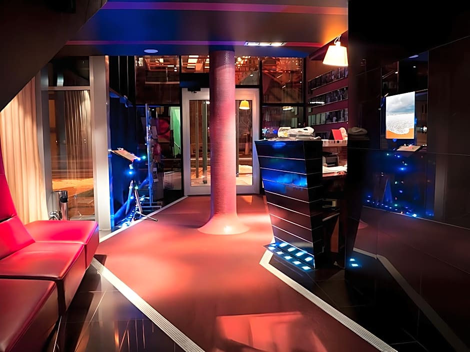 Cosmopolit Premier Art-Hotel