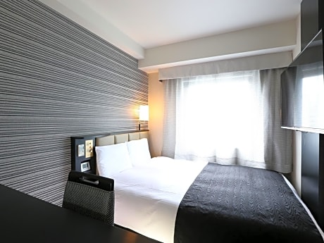 Single Room - Non-Smoking