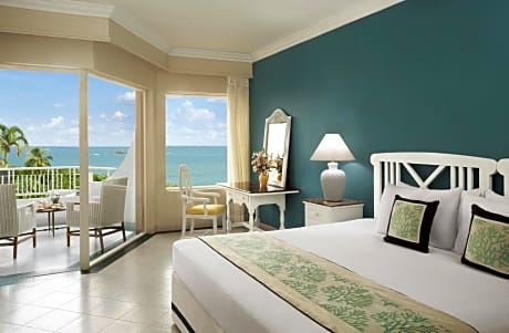 Superior Sea View King Bed Room