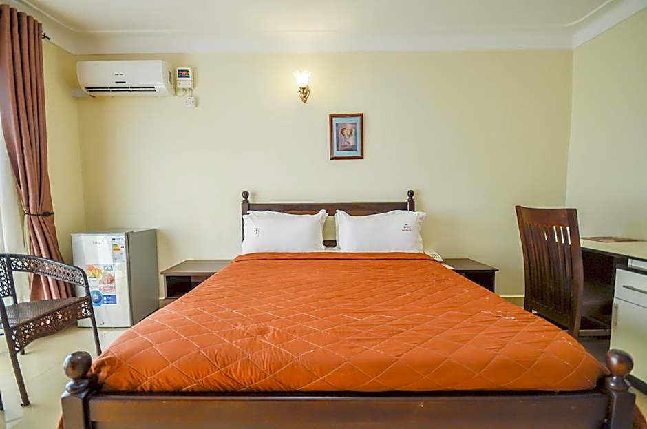 Marie's Royale Hotel