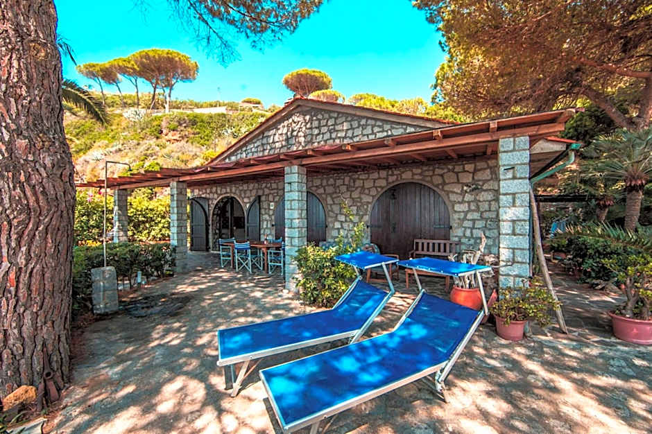 Residence Mandel 2 by Mandel Club