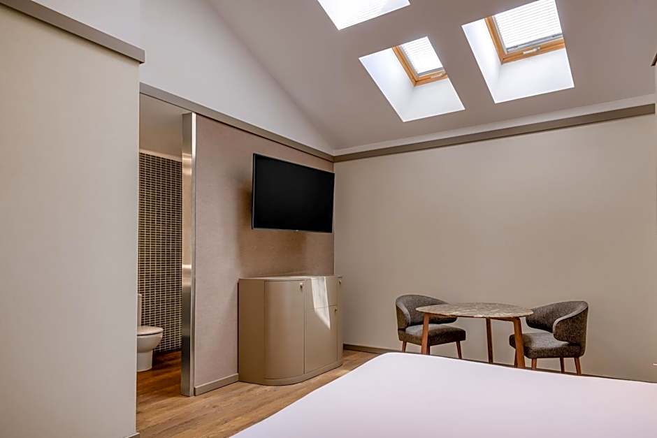 AC Hotel by Marriott Recoletos