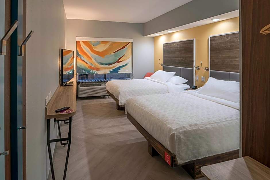 Tru by Hilton Garland, TX