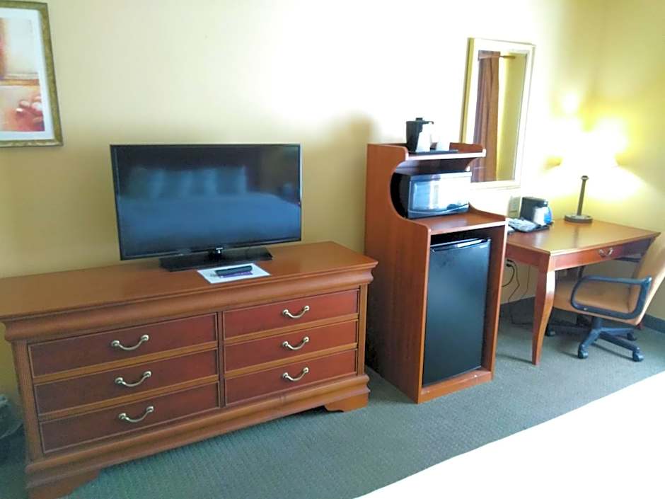 Baymont by Wyndham Clinton