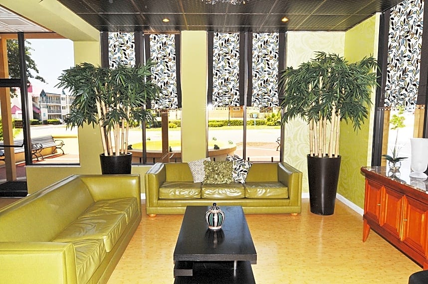 Celebration Suites At Old Town