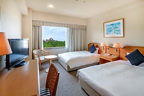 Standard Twin Room with Castle View - Non-Smoking
