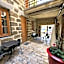 Le 19 - Chambre Patio 34m2 - Centre Historique - Clim