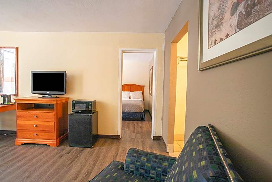 OYO hotel Greensboro east I 40